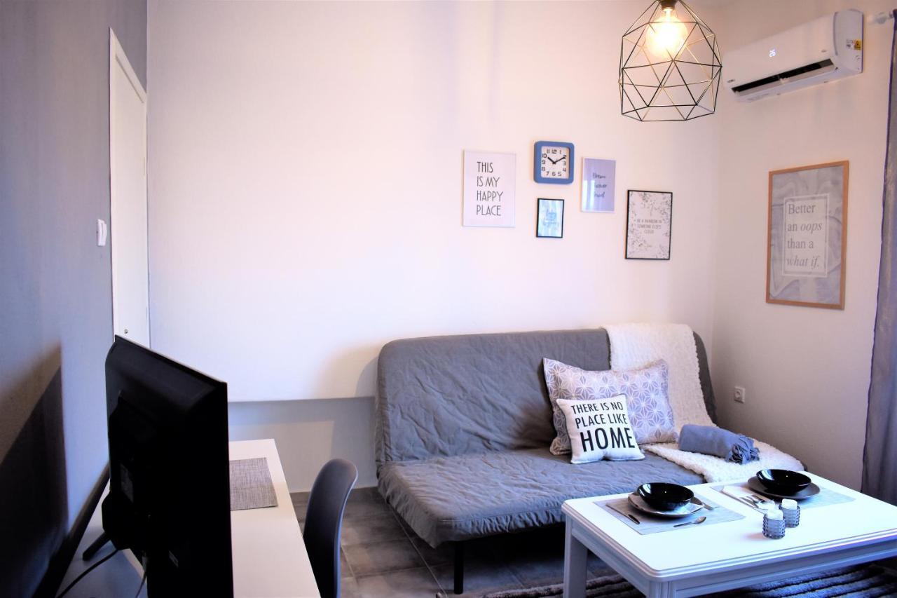 Apartamento Cozy And Modern Komotiní Exterior foto
